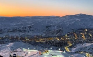 滑雪去新疆还是去东北