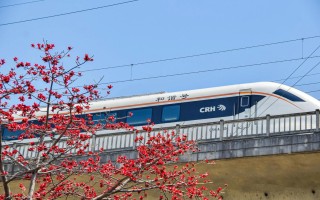 广州坐火车能直达福建石狮吗？