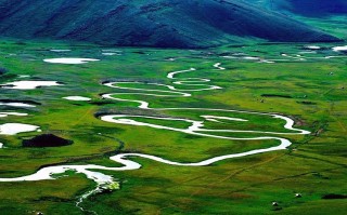 新疆阿勒泰青河有何独特魅力？