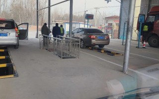 新疆车在外地如何年审？