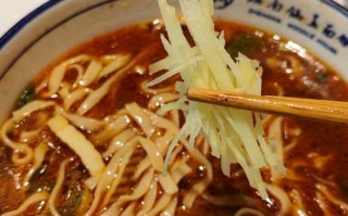 李嫂锅盖面为何成镇江西津渡必吃？