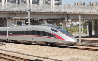 福建龙岩到深圳北动车多久？