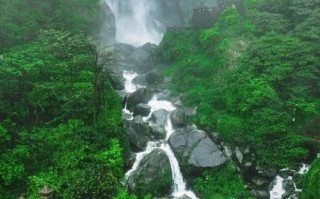 江西宜春温汤镇明月山有何独特魅力？