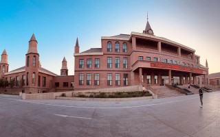 新疆留学生服务中心具体提供哪些服务？