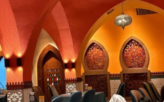 乌鲁木齐主题餐厅有何独特风情？