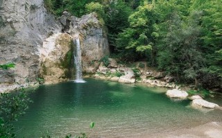 新疆乌鲁木齐水磨沟有何独特之处？