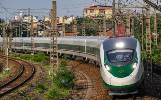 鹰潭到厦门火车怎么坐？