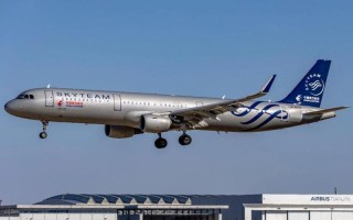 新疆到杭州飞机飞行时长多少？