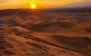 新疆库木塔格沙漠有何独特风光？