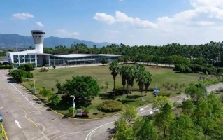 福建连城冠豸山机场有何独特之处？