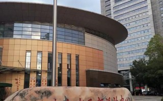 福建省老年人活动中心有何特色服务？