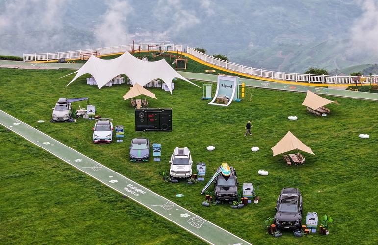 新疆探险之地户外俱乐部有何独特魅力？-第1张图片-花冠旅游服务