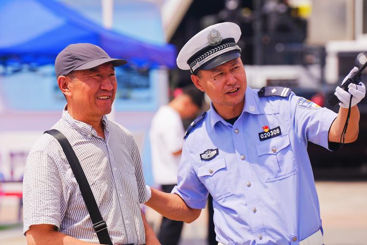 乌鲁木齐公安交警网能提供哪些交管服务？-第1张图片-花冠旅游服务