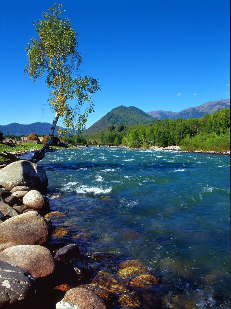新疆阿勒泰有哪些必玩景点？-第2张图片-花冠旅游服务