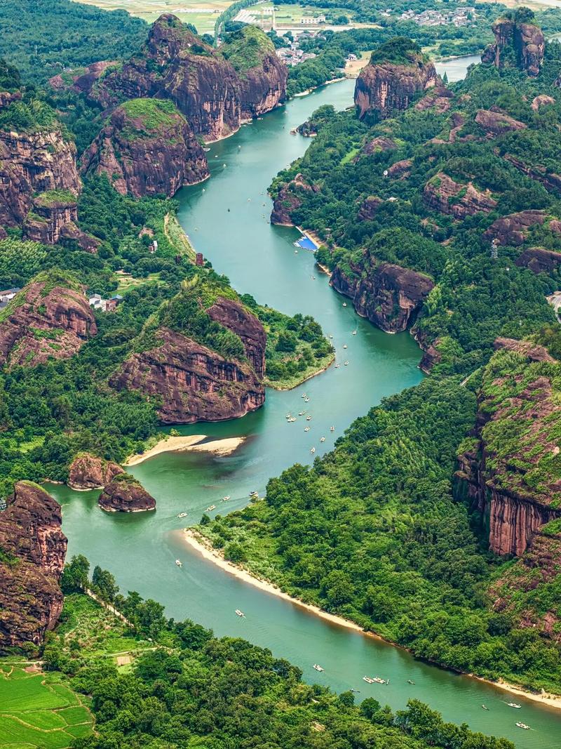 鹰潭有哪些必打卡的游玩好去处？-第1张图片-花冠旅游服务