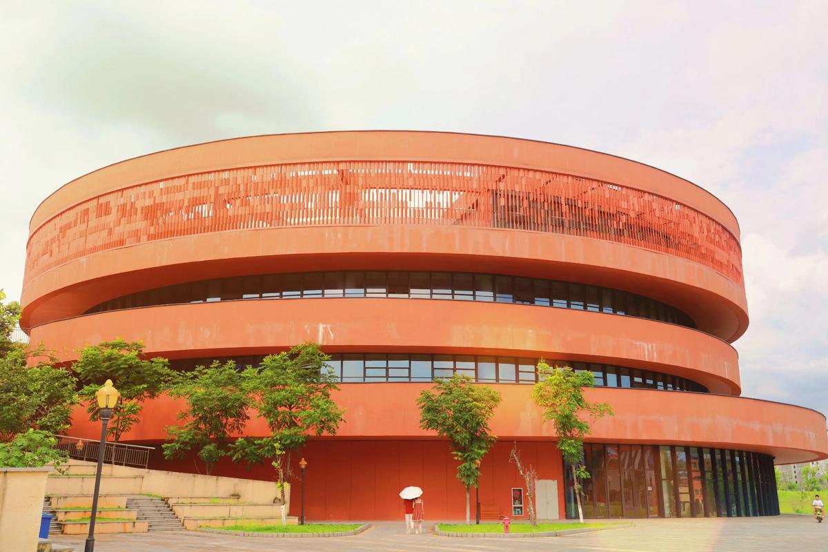 江西陶瓷工艺美术职业学院-第1张图片-花冠旅游服务