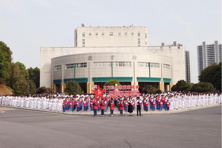 江西中医药大学湾里校区-第3张图片-花冠旅游服务