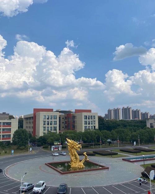 江西旅游商贸职校有何特色与优势？-第1张图片-花冠旅游服务