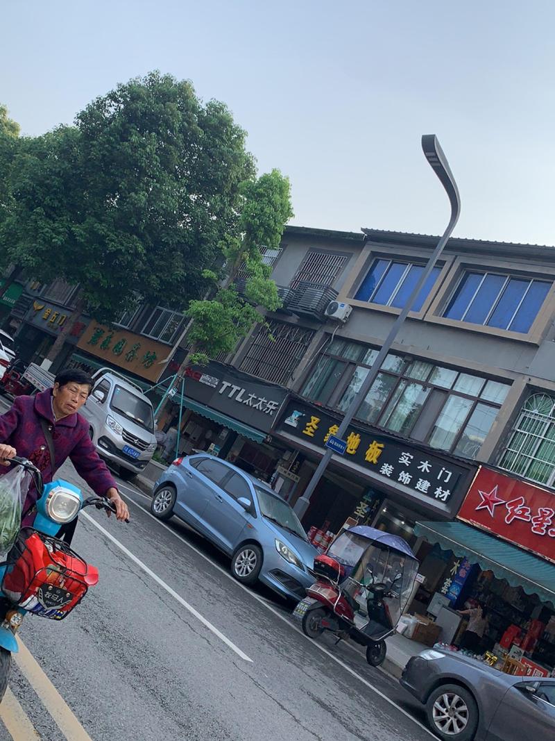 望江西路与潜山路交叉口有何特别之处？-第3张图片-花冠旅游服务