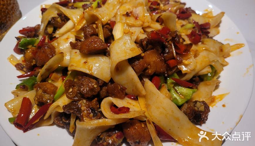 爆炒小公鸡，廊坊新疆人怎么做？-第2张图片-花冠旅游服务