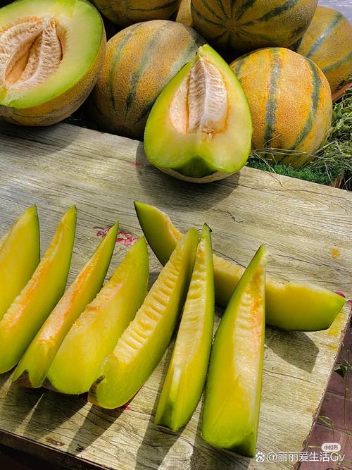 新疆北疆六月水果多吗？-第3张图片-花冠旅游服务