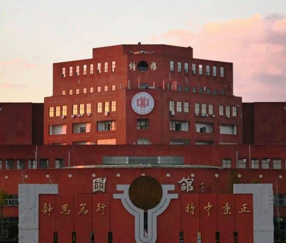 江西师范大学外国语学院有何特色？-第2张图片-花冠旅游服务