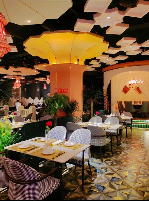 新疆哈密哪家饭店最上档次？这几家绝对是请客聚餐的首选-第3张图片-花冠旅游服务