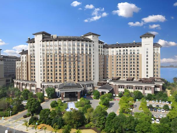 南昌市中心酒店哪家好？-第2张图片-花冠旅游服务