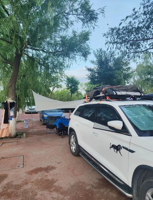 南京到新疆自驾游攻略有哪些必看路线？-第2张图片-花冠旅游服务