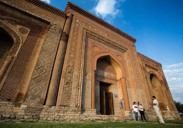 哈萨克斯坦新疆签证怎么办理？-第2张图片-花冠旅游服务