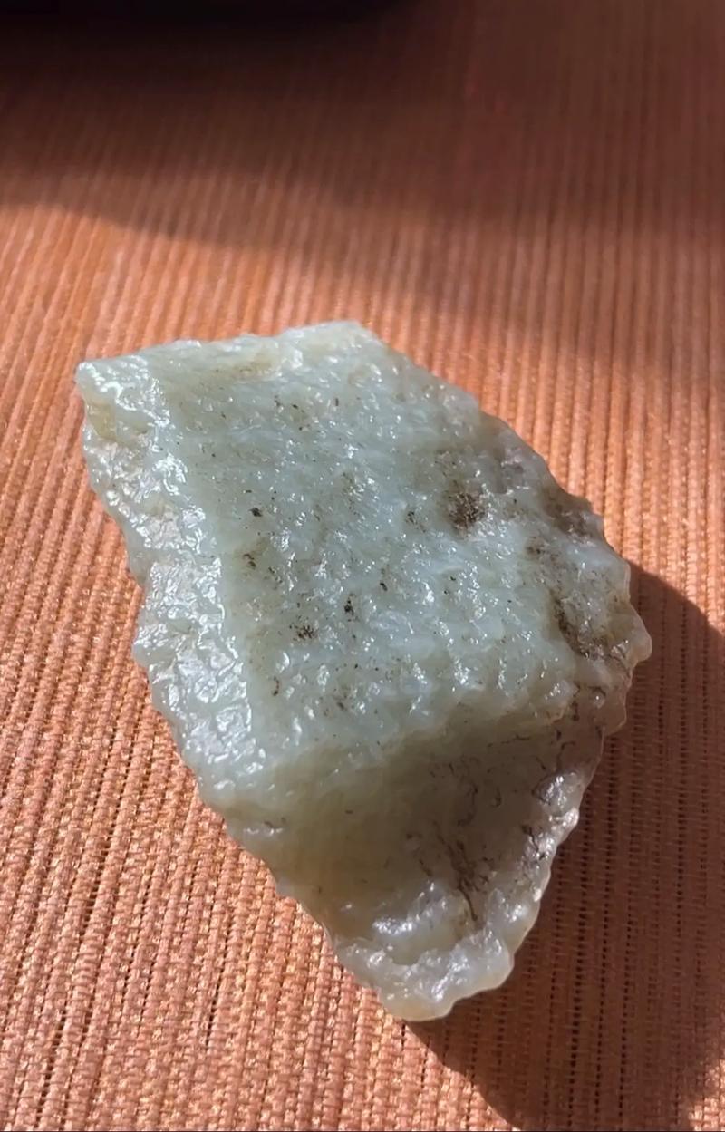 新疆叶城玉石具体分布在哪些区域?-第2张图片-花冠旅游服务 新疆叶城玉石具体分布在哪些区域?-第2张图片-花冠旅游服务