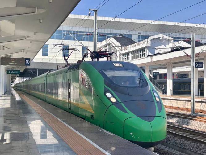 龙岩到江西新余动车怎么坐？-第1张图片-花冠旅游服务