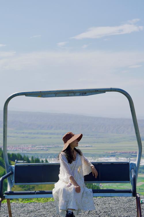 8月新疆旅游穿搭指南是什么？-第3张图片-花冠旅游服务