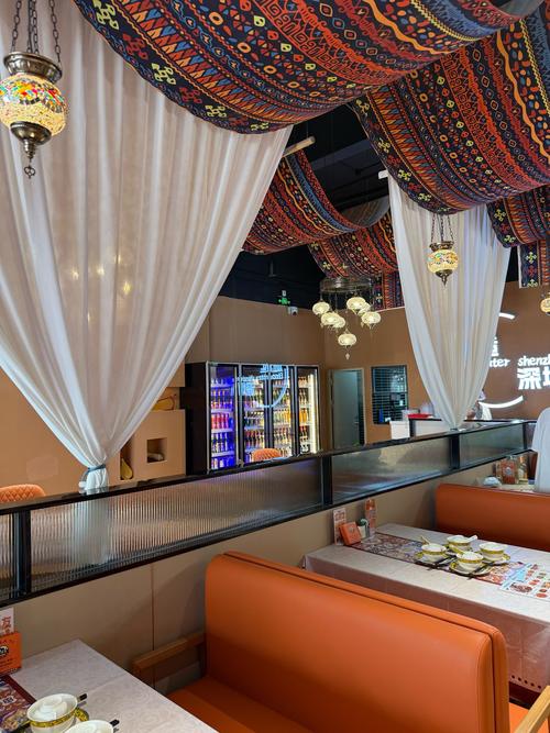 红漠新疆风味餐厅有何独特之处？-第2张图片-花冠旅游服务