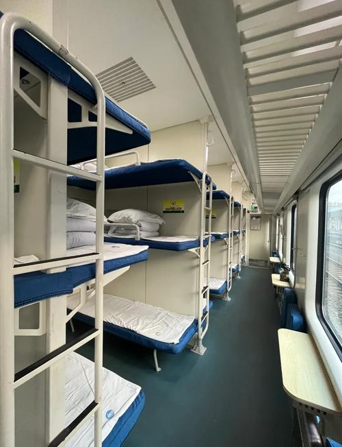 太原到新疆火车卧铺怎么买?-第1张图片-花冠旅游服务 太原到新疆火车卧铺怎么买?-第1张图片-花冠旅游服务