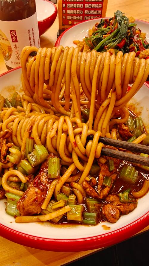 武汉新疆炒米粉哪家店正宗？-第1张图片-花冠旅游服务