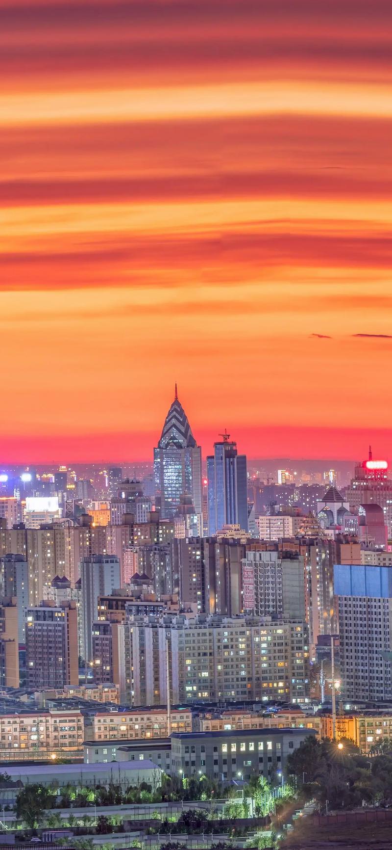 乌鲁木齐风景有何独特魅力？-第1张图片-花冠旅游服务