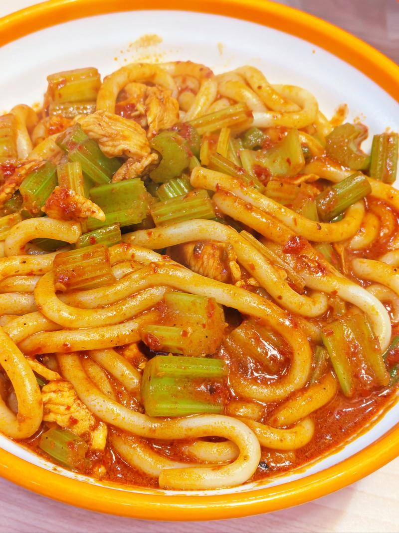 郑州哪里能吃到正宗新疆炒米粉？-第2张图片-花冠旅游服务