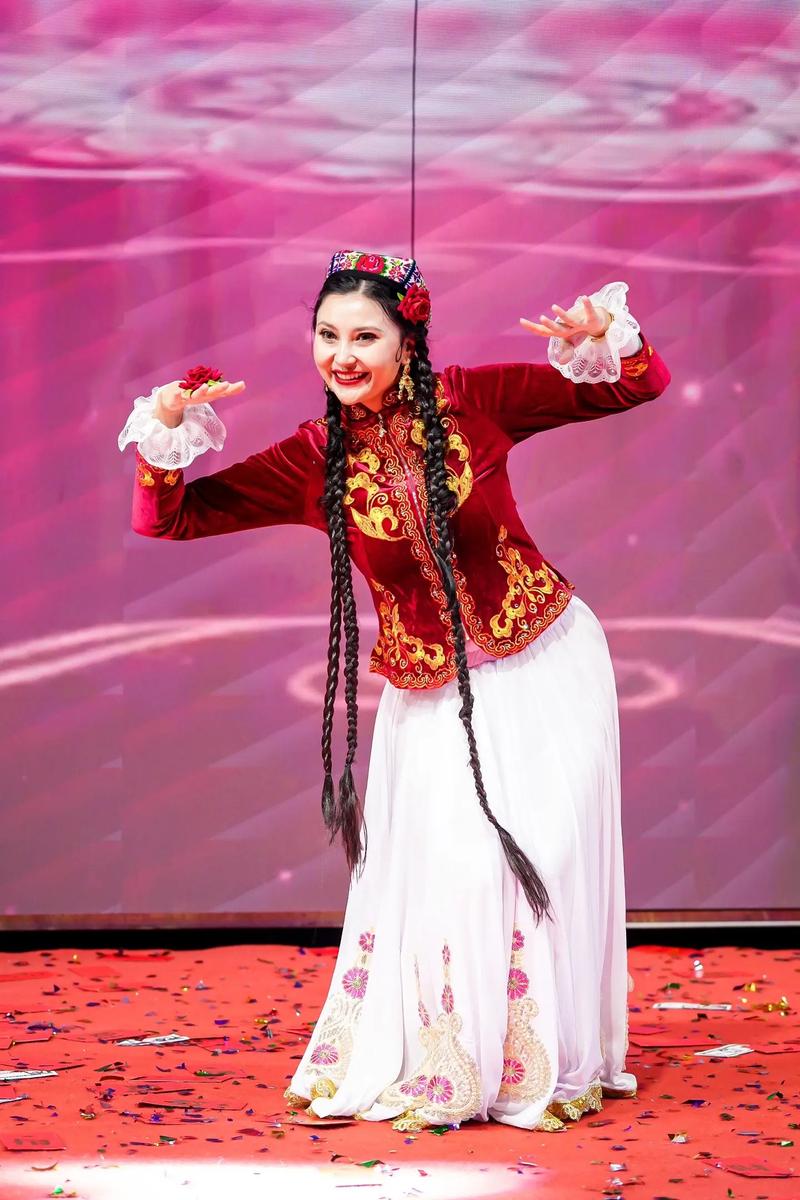 新疆葡萄好吃舞蹈为何这么吸引人？-第2张图片-花冠旅游服务