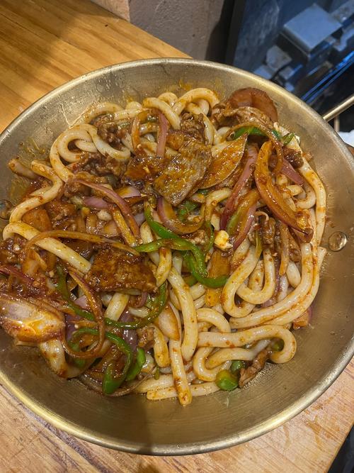 西安哪里能吃到新疆炒米粉？-第2张图片-花冠旅游服务