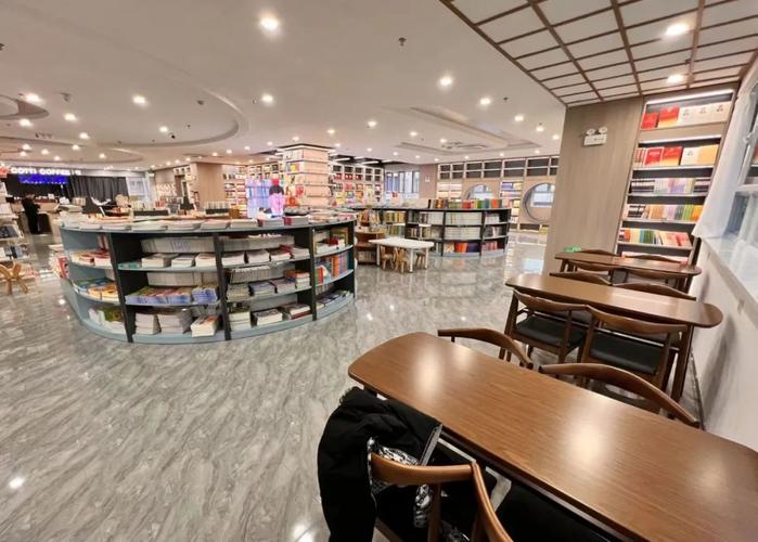 新疆乌鲁木齐新华书店有何特色？-第3张图片-花冠旅游服务