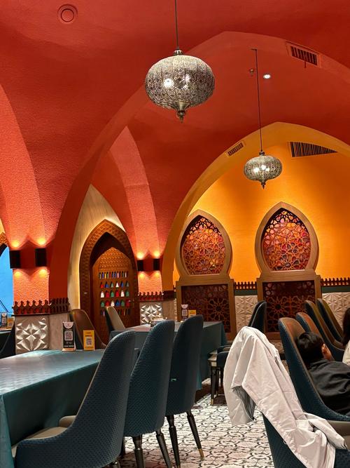 乌鲁木齐主题餐厅有何独特风情?-第1张图片-花冠旅游服务 乌鲁木齐主题餐厅有何独特风情?-第1张图片-花冠旅游服务