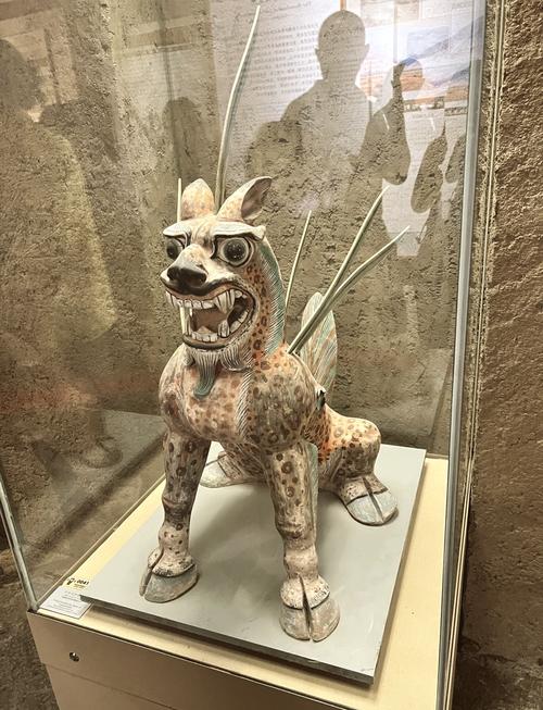 新疆乌鲁木齐文物鉴定如何辨别真伪?-第1张图片-花冠旅游服务 新疆乌鲁木齐文物鉴定如何辨别真伪?-第1张图片-花冠旅游服务