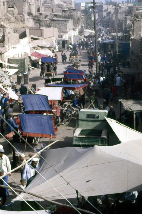 乌鲁木齐旧货市场里藏着哪些故事？-第3张图片-花冠旅游服务