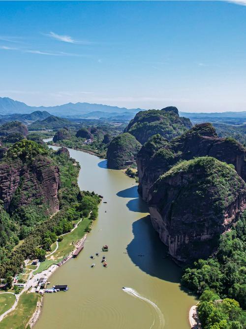 江西周边有哪些值得一去的景点?-第1张图片-花冠旅游服务 江西周边有哪些值得一去的景点?-第1张图片-花冠旅游服务