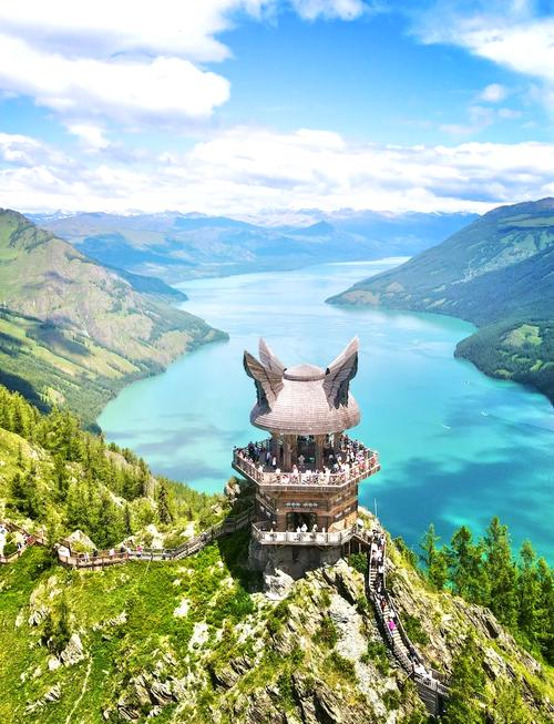 新疆喀纳斯户外俱乐部有何特色活动？-第1张图片-花冠旅游服务