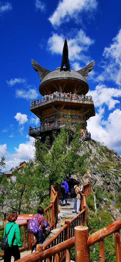 新疆喀纳斯户外俱乐部有何特色活动？-第3张图片-花冠旅游服务