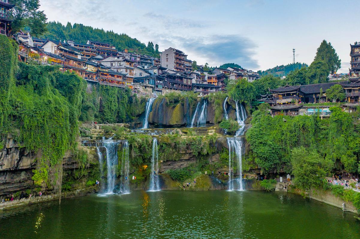 江西湖南有哪些必游景点？-第1张图片-花冠旅游服务