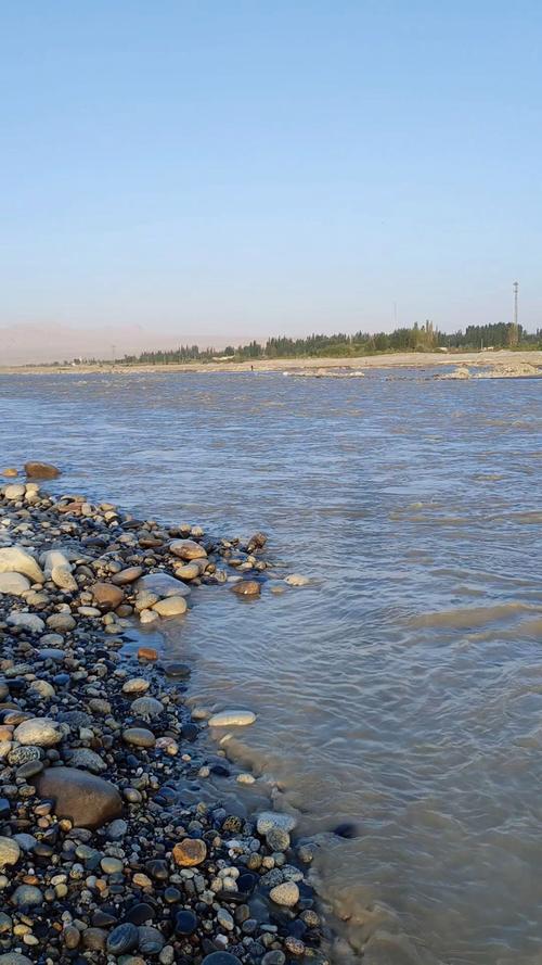 和田玉龙喀什河，玉料从何而来？-第1张图片-花冠旅游服务