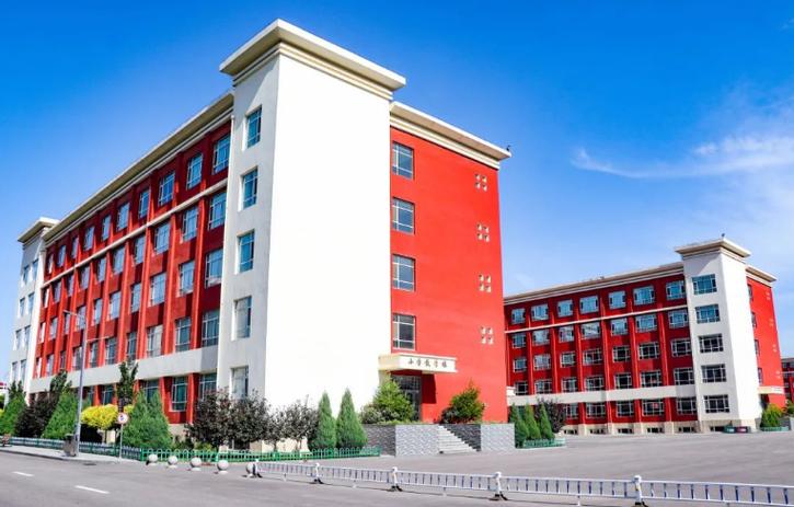 新疆昌吉龙翔双语学校有何特色？-第1张图片-花冠旅游服务
